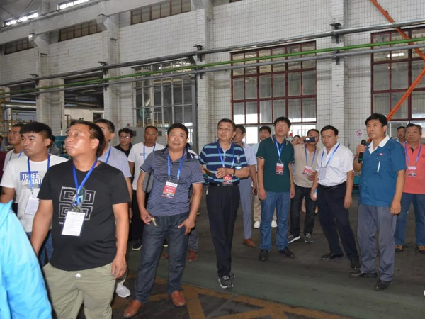 社会公众在jxf吉祥坊集团科普基地生产车间旅行学习